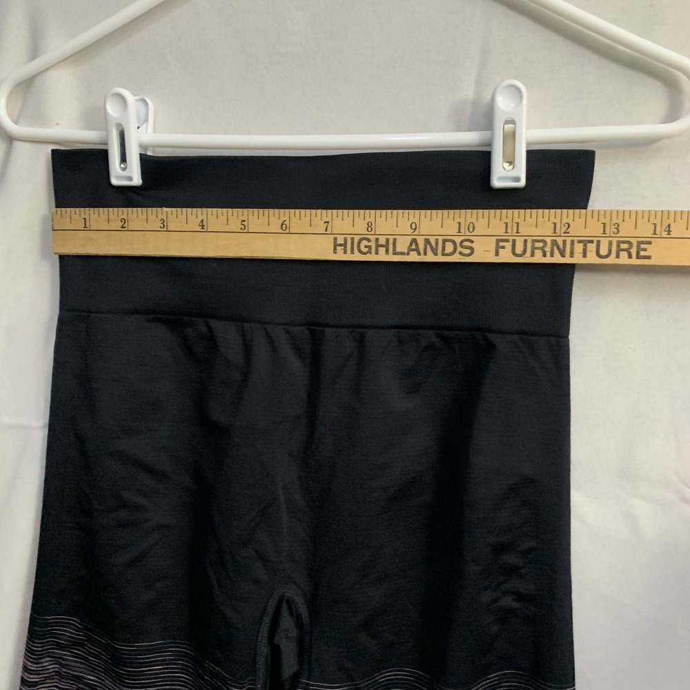 VS PINK Ultimate Leggings Black and Tan  Ombre Size Medium - Picture 7 of 8